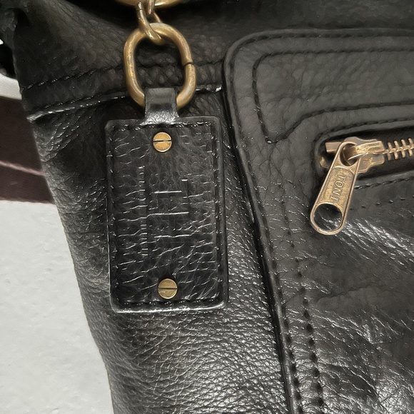 🔥🔥 Tommy Hilfiger Black Genuine Leather Handbag Cross Body Style - Picture 15 of 16